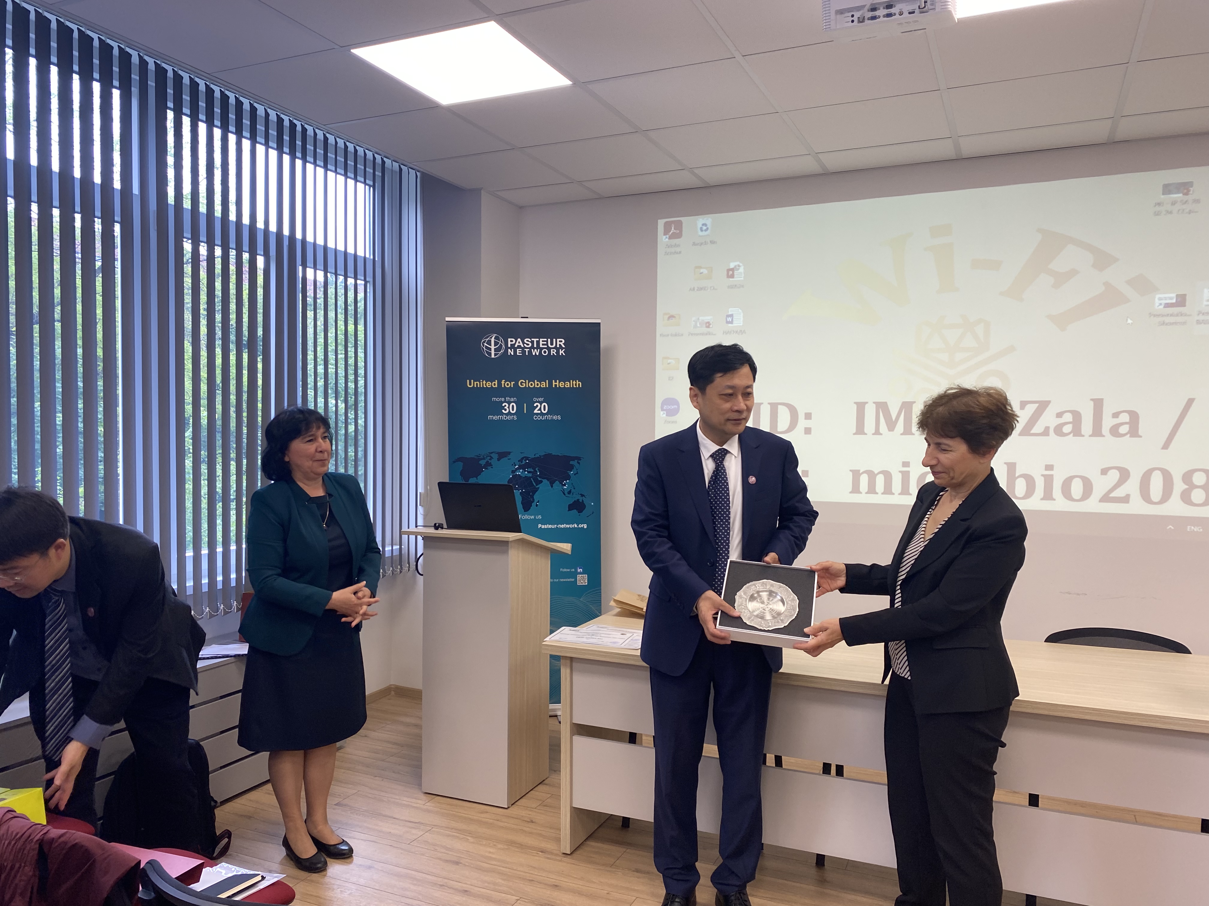 AGREEMENT FOR ACADEMIC COOPERATION BETWEEN THE STEFAN ANGELOV INSTITUTE OF MICROBIOLOGY – BULGARIAN ACADEMY OF SCIENCES AND NANJING UNIVERSITY OF SCIENCE & TECHNOLOGY, CHINA